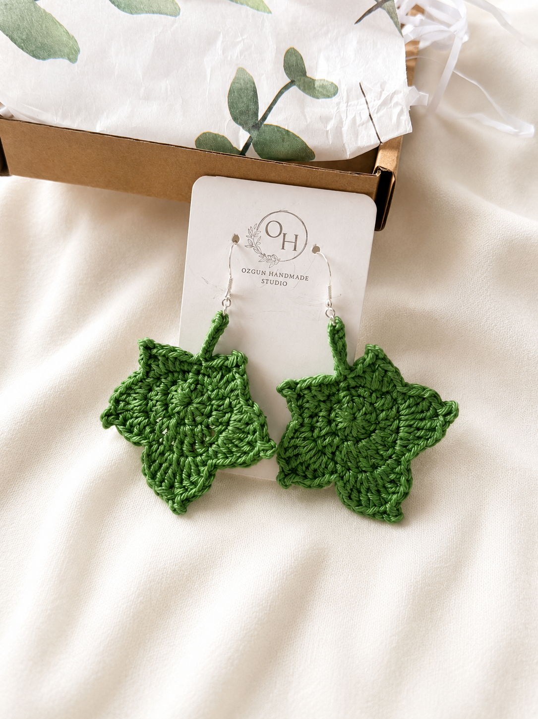 Maple Leaf Crochet Bookmark – Handmade Botanical Bookmark