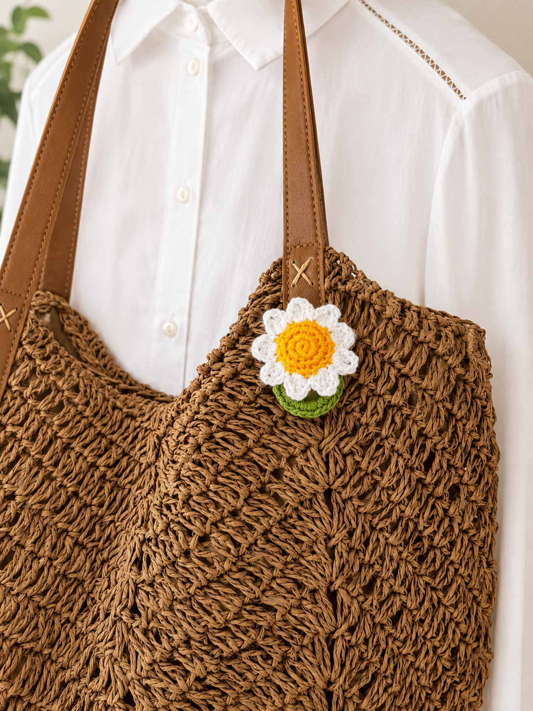 Crochet Daisy Glasses Holder Brooch with Hidden Wide Loop – Padded Flower Eyeglass Holder for Shirt, Bag & Hat