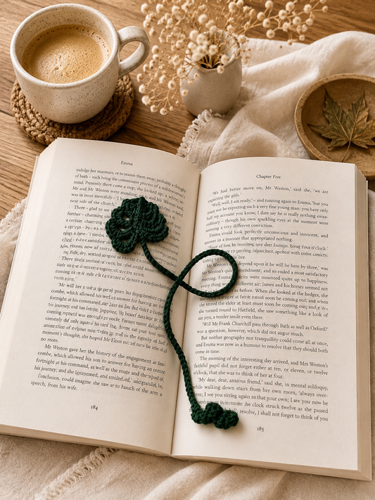 Crochet Monstera Leaf Bookmark – Handmade Botanical Gift