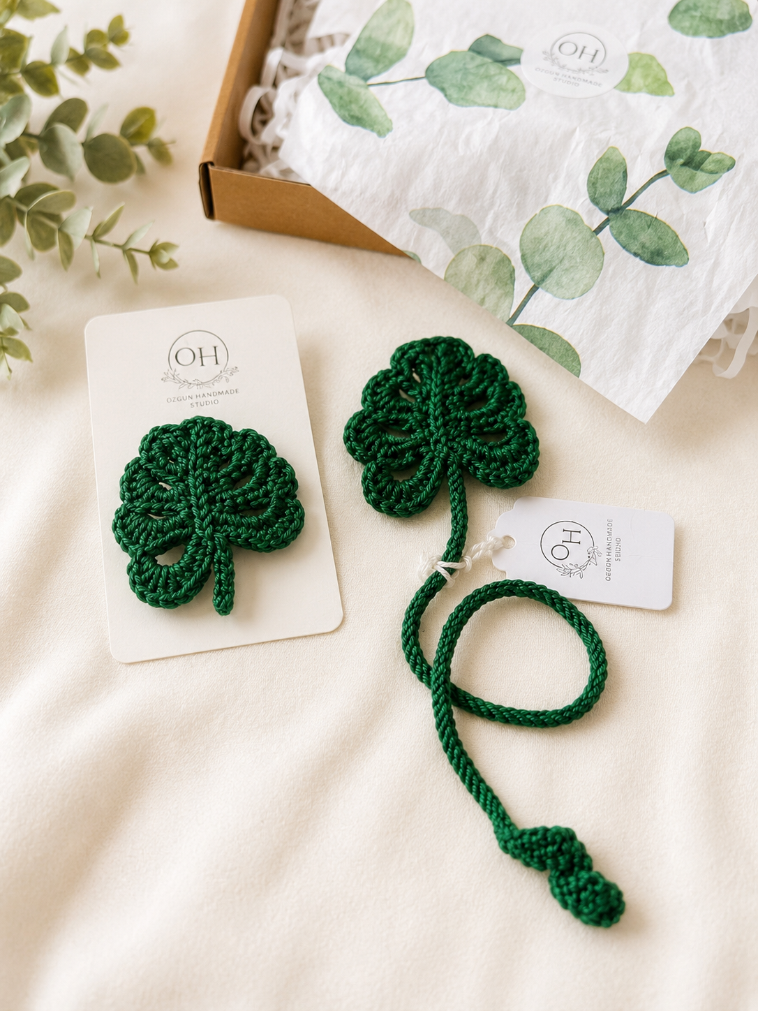 Crochet Monstera Leaf Bookmark – Handmade Botanical Gift