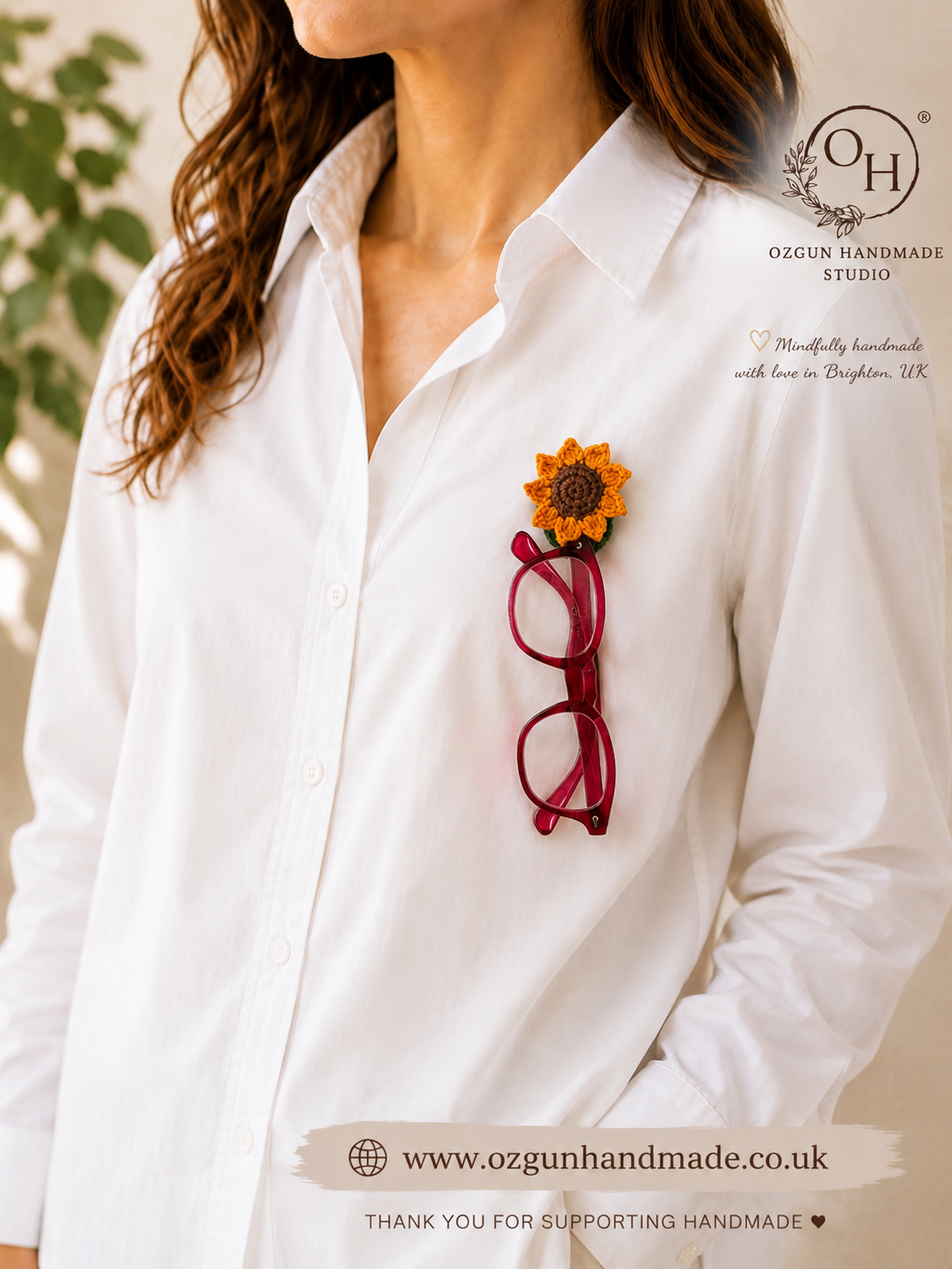 Crochet Sunflower Glasses Holder Brooch with Hidden Wide Loop – Padded Flower Eyeglass Holder for Shirt, Bag & Hat