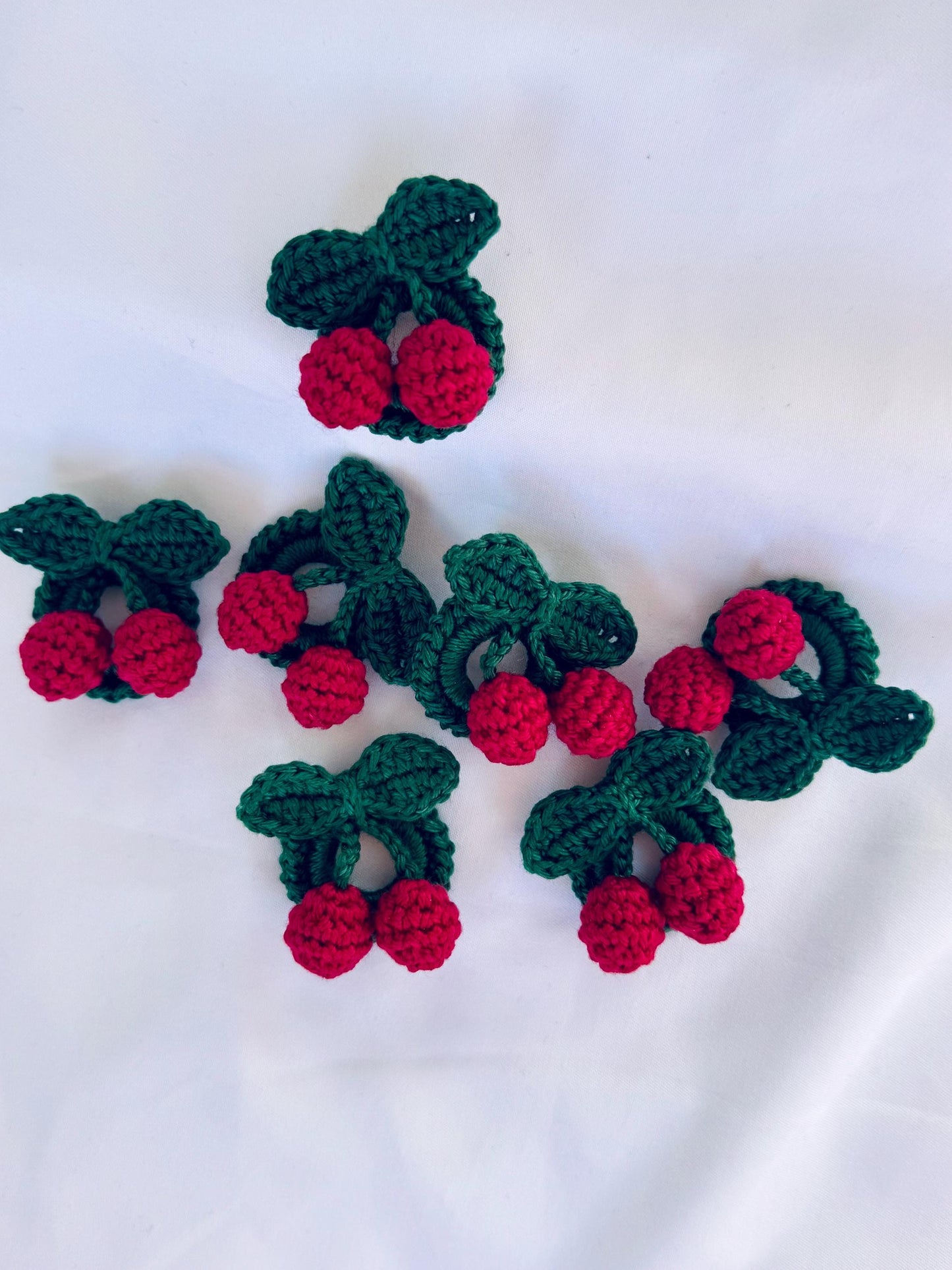 Crochet Cherry Glasses Holder Brooch, Handmade Eyeglass Pin Accessory, Mercerized Cotton Yarn