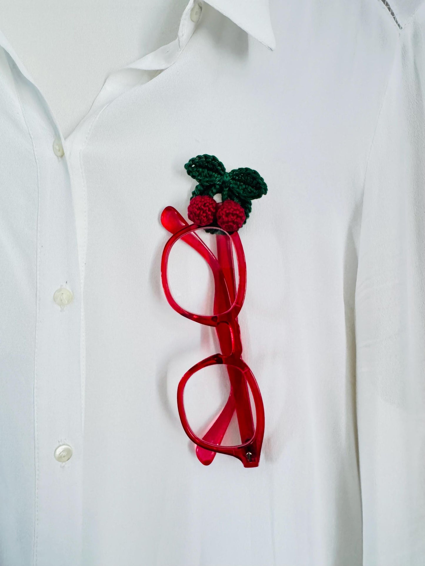 Crochet Cherry Glasses Holder Brooch, Handmade Eyeglass Pin Accessory, Mercerized Cotton Yarn