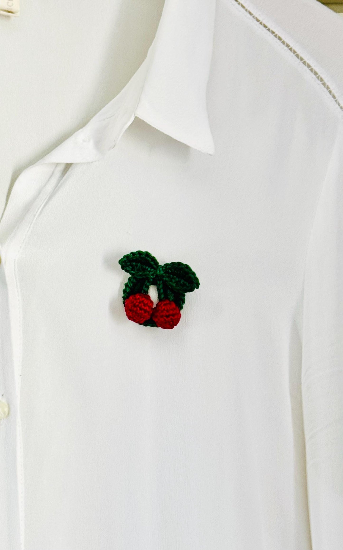 Crochet Cherry Glasses Holder Brooch, Handmade Eyeglass Pin Accessory, Mercerized Cotton Yarn