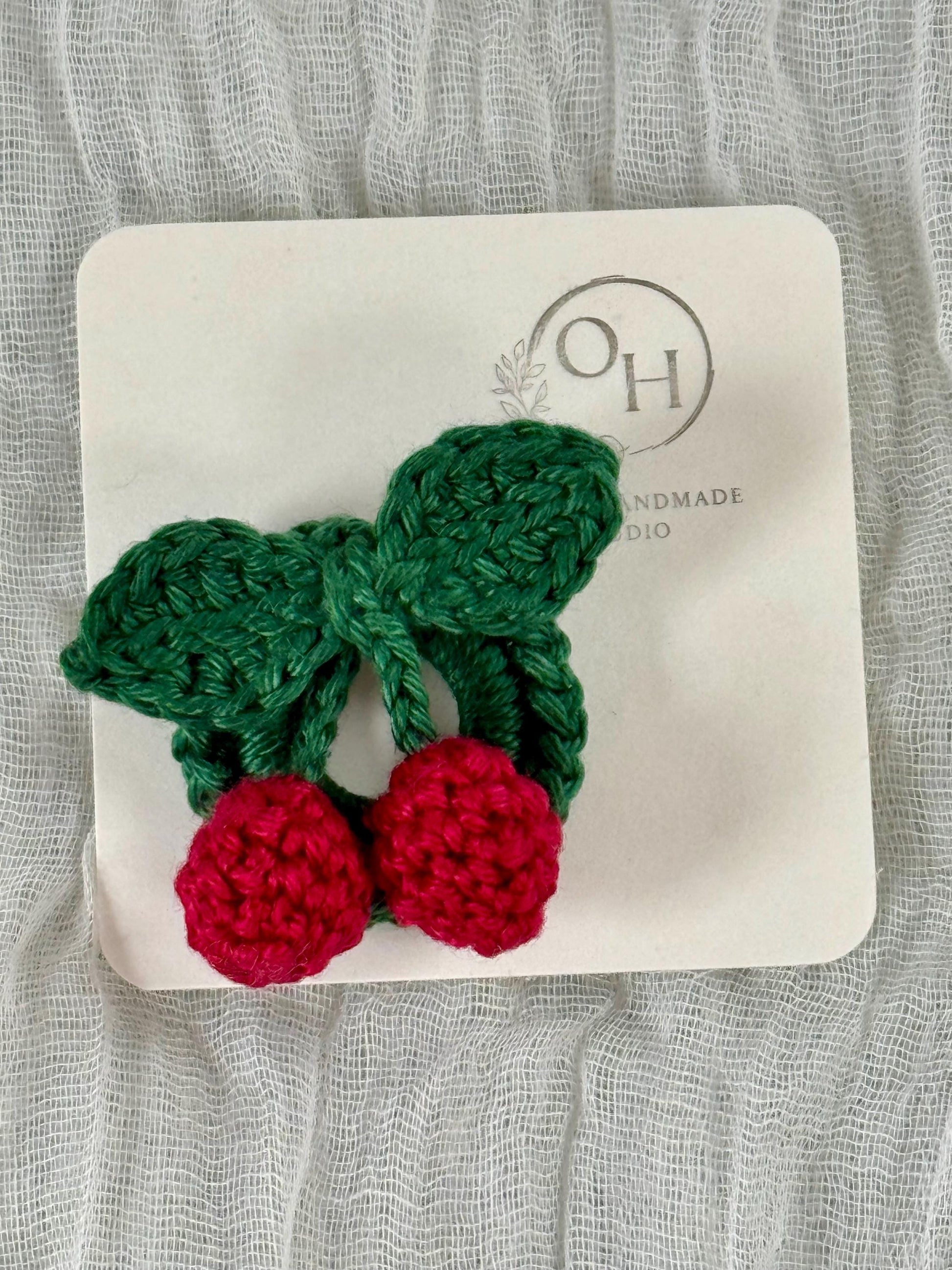 Crochet Cherry Glasses Holder Brooch, Handmade Eyeglass Pin Accessory, Mercerized Cotton Yarn