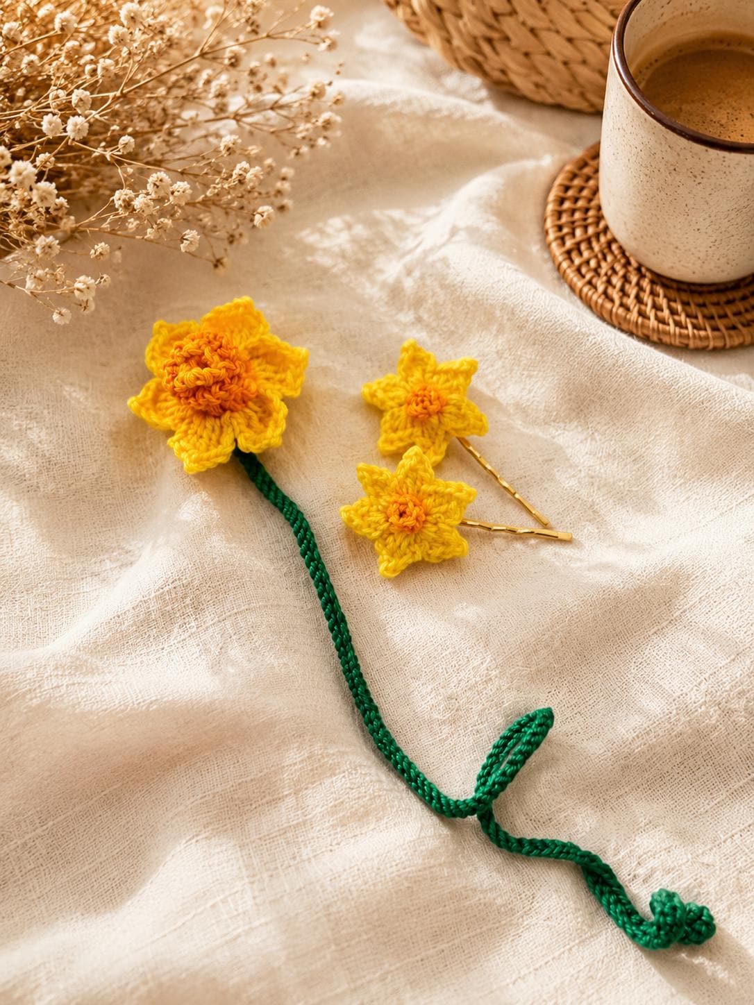 Crochet Daffodil Bookmark, Floral Book Lover Gift, Handmade Flower Bookmark (Set Option) __etsy:8129054683