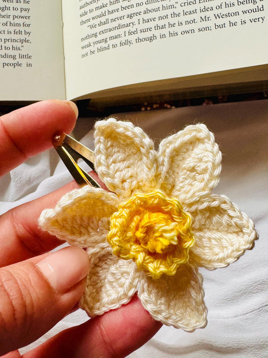 Crochet Daffodil Hair Clip – Handmade Flower Hair Accessory