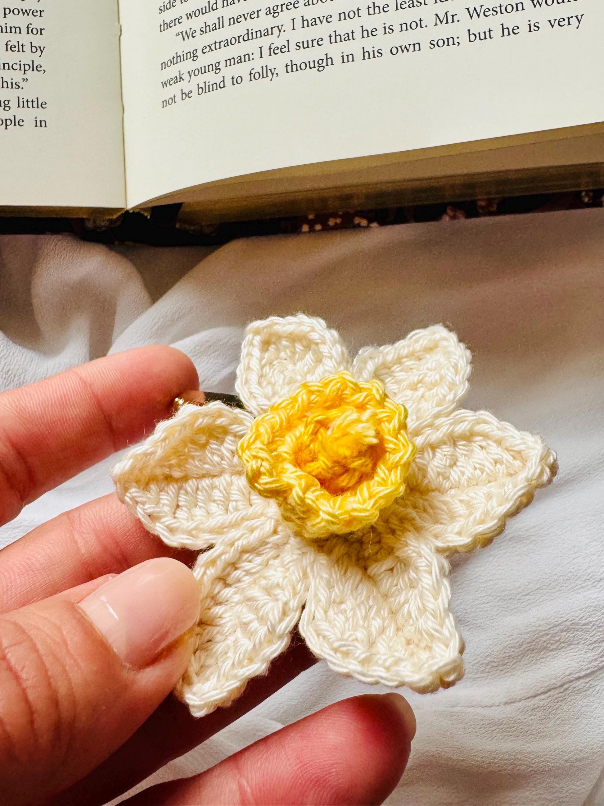 Crochet Daffodil Hair Clip – Handmade Flower Hair Accessory
