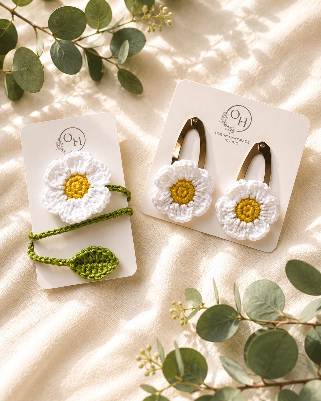 Crochet Daisy Bookmark, Floral Reading Accessory, Book Lover Gift Set __etsy:8142485545
