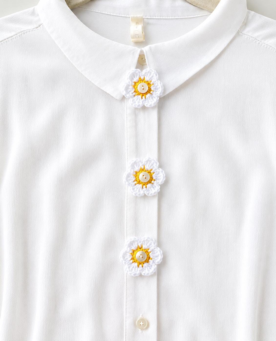 Crochet Daisy Button Covers, Removable Floral Shirt Buttons, Handmade Clothing Accessory __etsy:8141756913