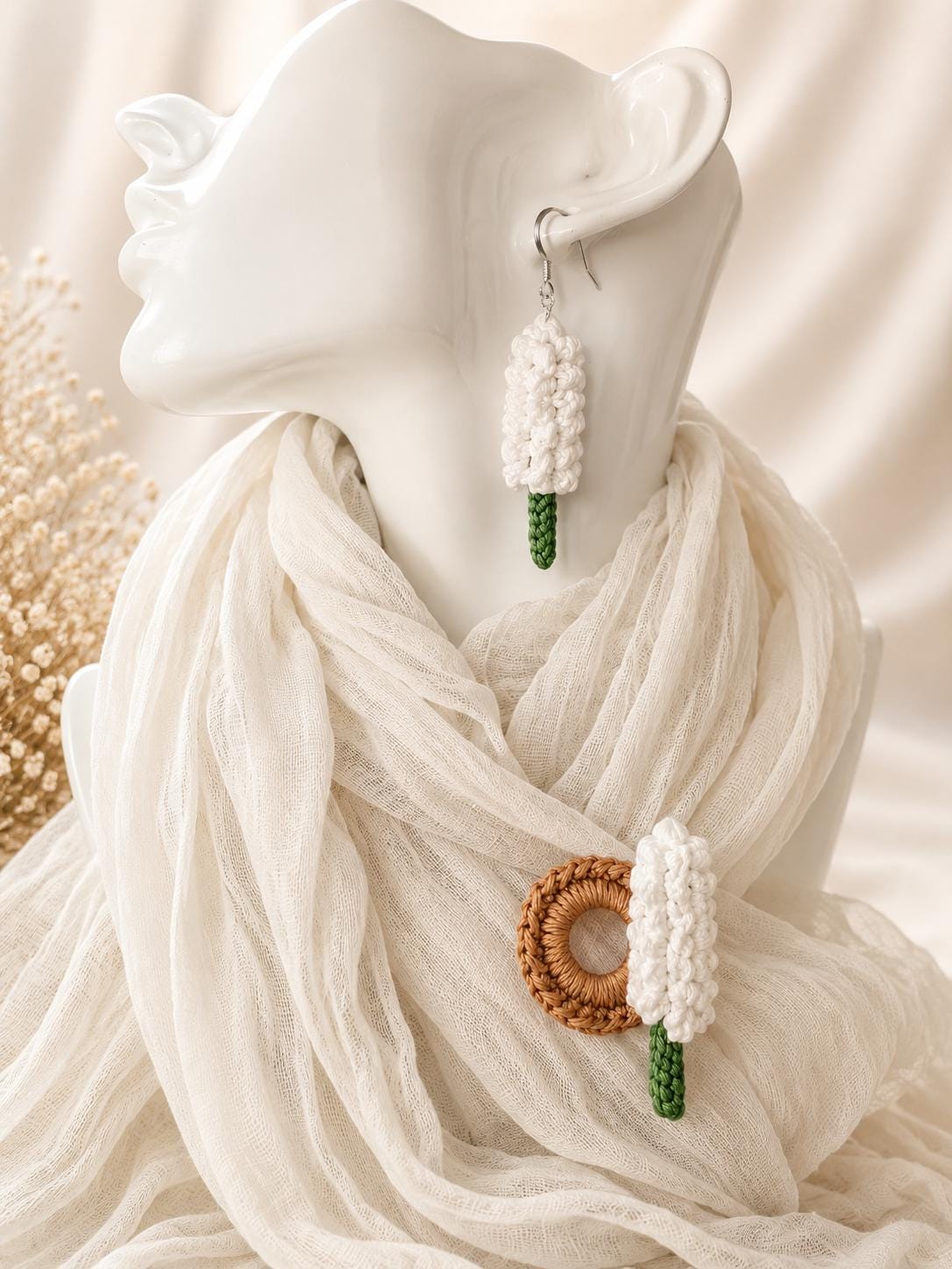 Crochet Lavender Earrings, Botanical Floral Earrings, Matching Brooch Set, Lilac Purple White __etsy:8058224794