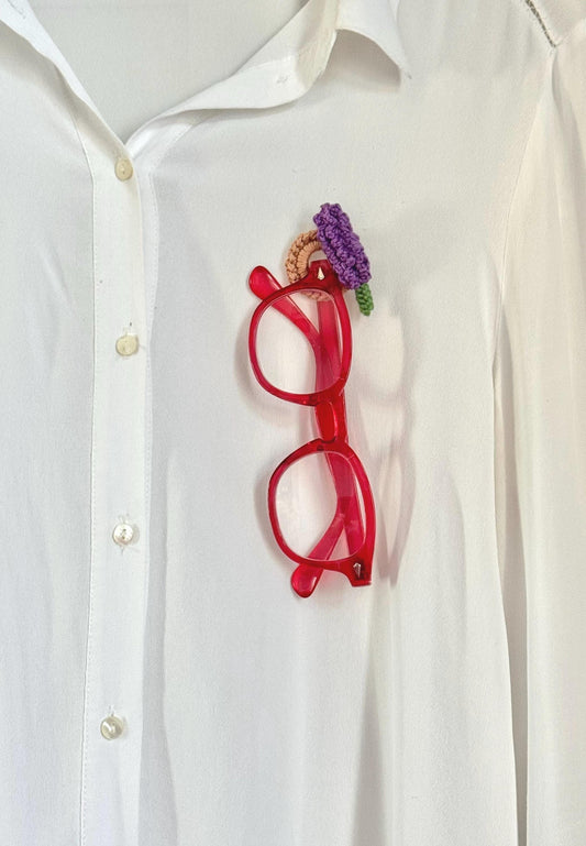 Crochet Lavender Glasses Holder Brooch, Floral Eyeglass Pin, Funcional Cotton Yarn Accessory