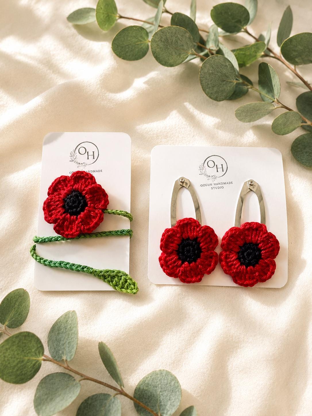 Crochet Poppy Flower Bookmark, Book Lover Gift, Teacher, Reading Accessory (Bookmark + Hair Clips Set) __etsy:8094606364