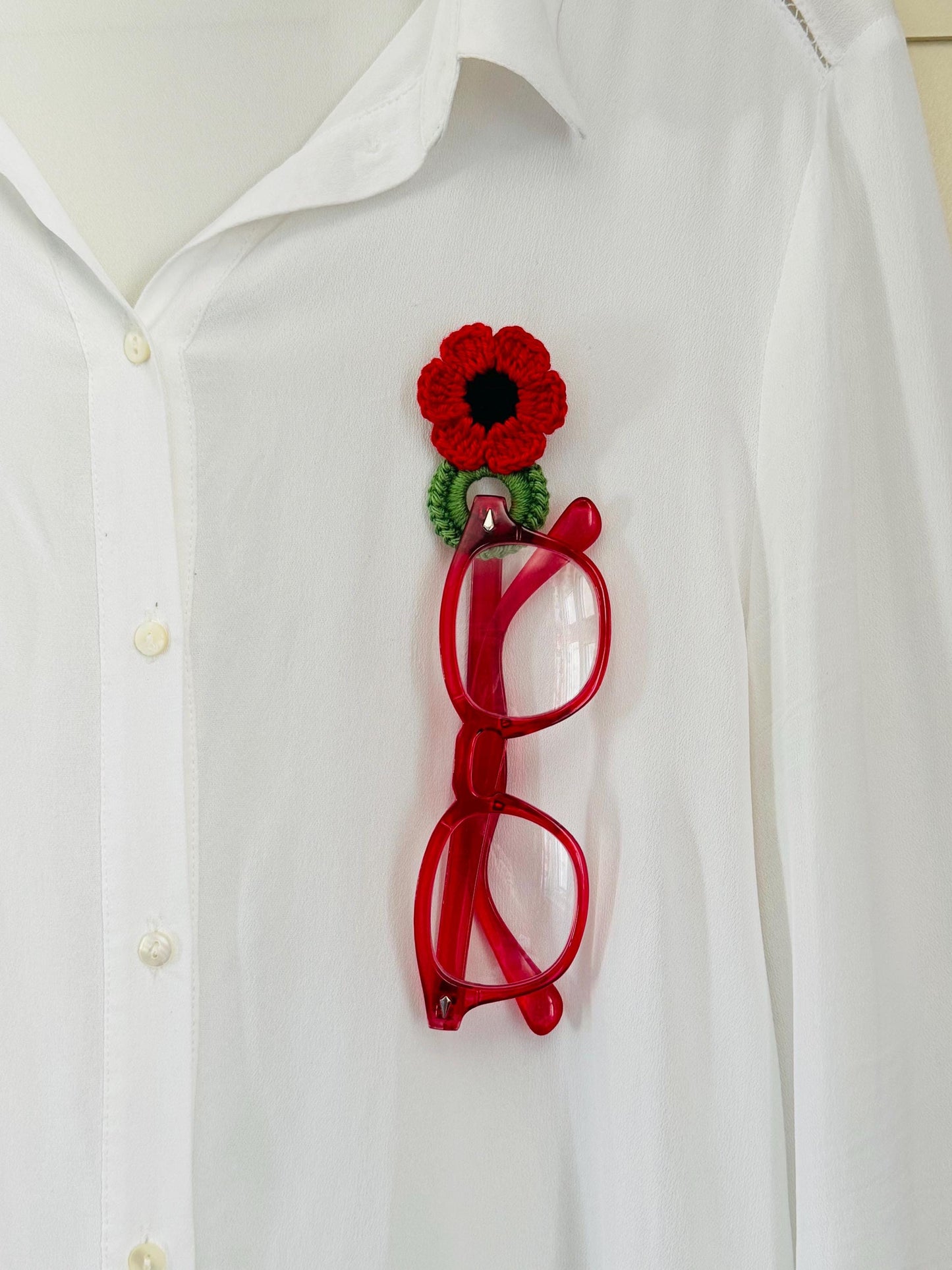 Crochet Poppy Glasses Holder Brooch, Handmade Floral Eyeglass Accessory