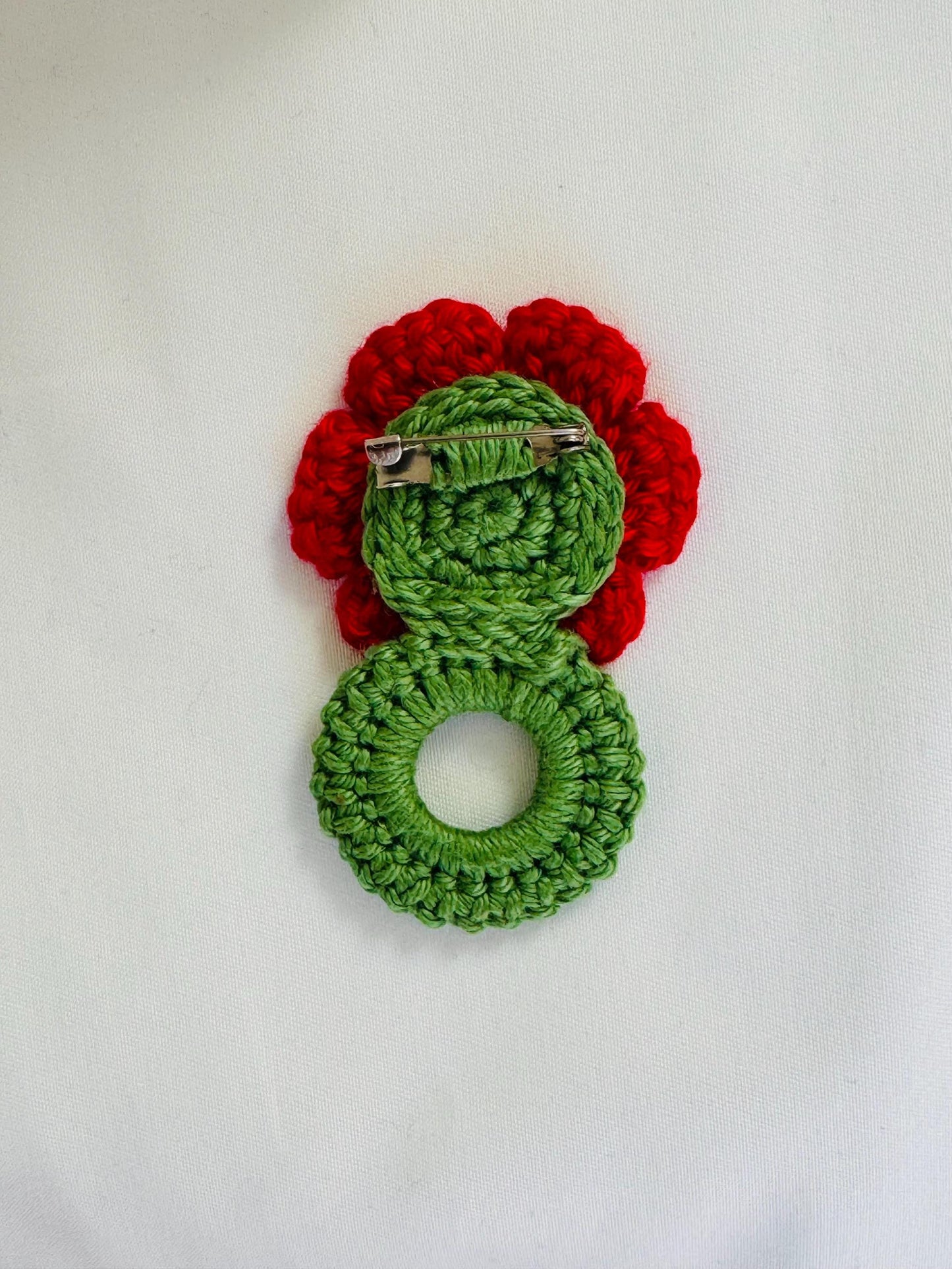 Crochet Poppy Glasses Holder Brooch, Handmade Floral Eyeglass Accessory