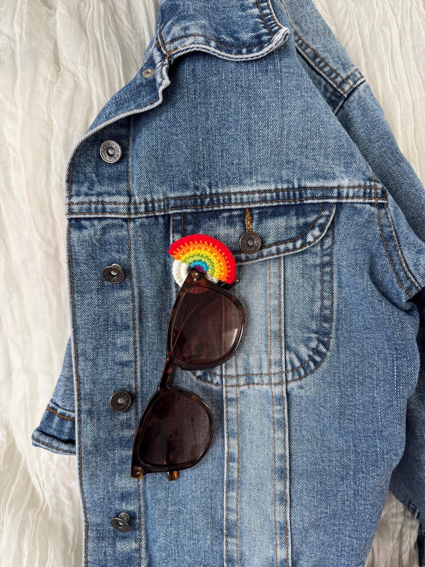 Crochet Rainbow Glasses Holder Brooch, Pride Accessory, Cotton Yarn Pin