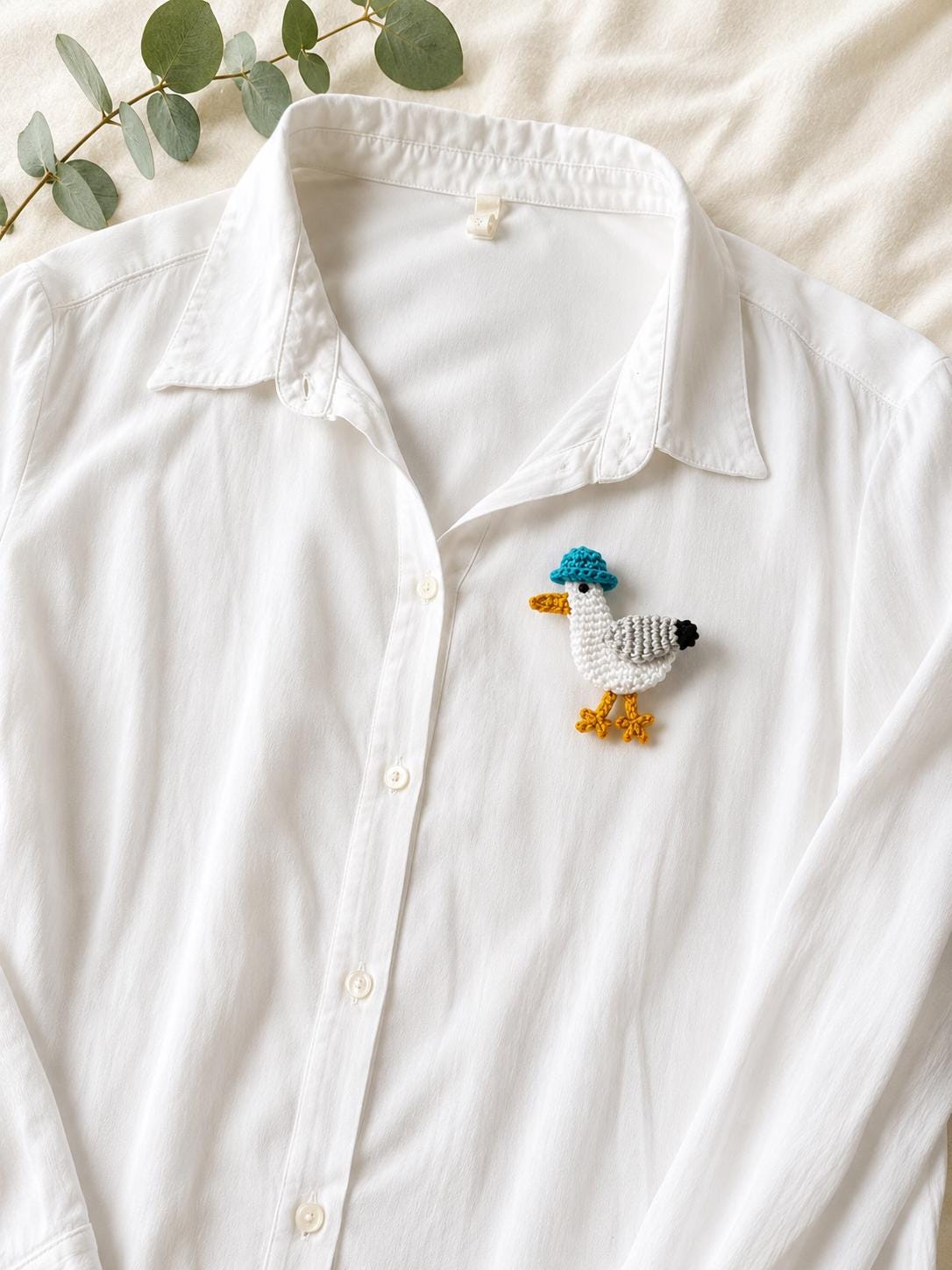 Crochet Seagull Brooch, Brighton Seaside Bird Pin, Handmade Coastal Accessory, Whimsical Cotton Badge __etsy:8085766098