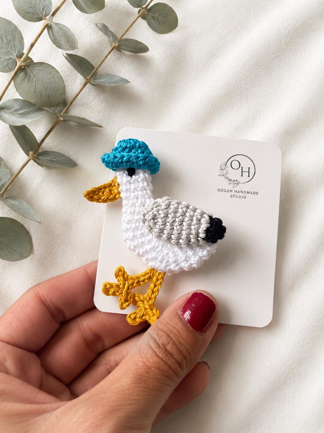 Crochet Seagull Brooch, Brighton Seaside Bird Pin, Handmade Coastal Accessory, Whimsical Cotton Badge __etsy:8085750938