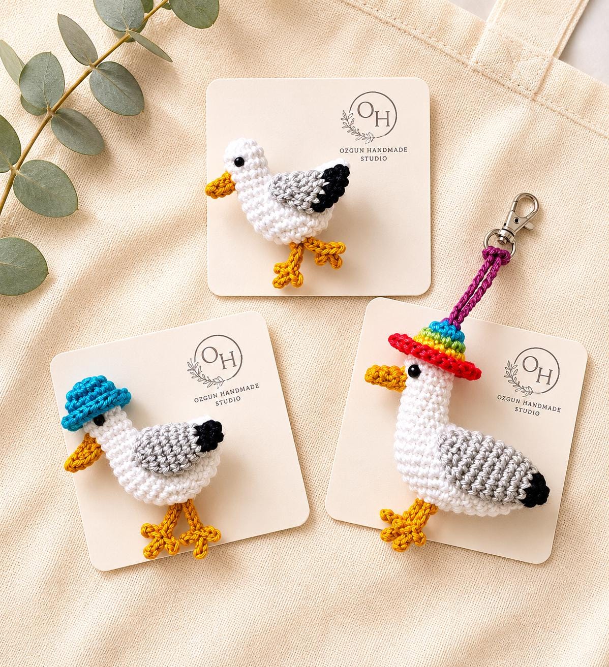 Crochet Seagull Brooch, Brighton Seaside Bird Pin, Handmade Coastal Accessory, Whimsical Cotton Badge __etsy:8086183854
