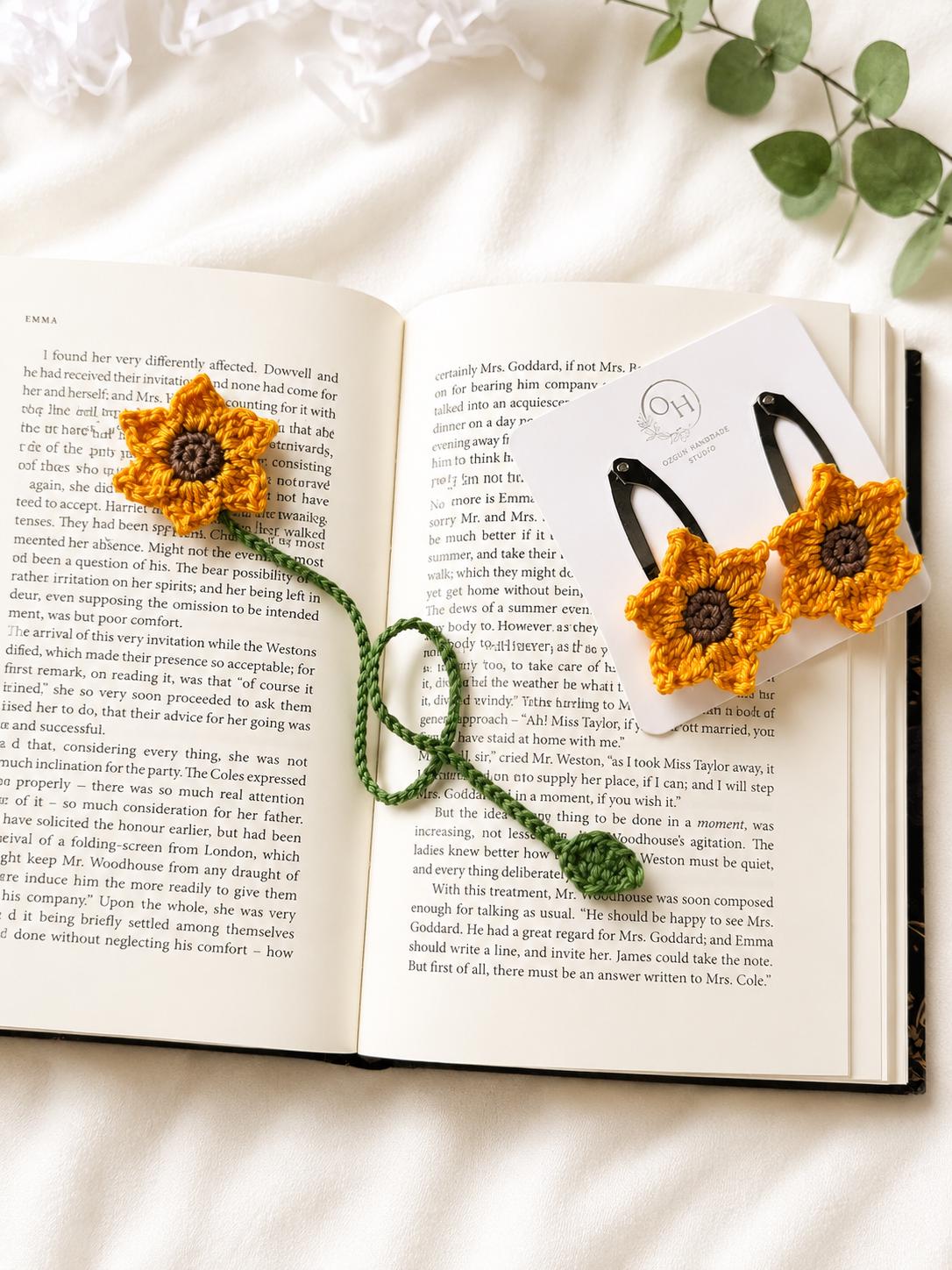 Crochet Sunflower Bookmark, Book Lover Gift, Teacher, Reading Accessory (Bookmark + Hair Clips Set) __etsy:8142409661