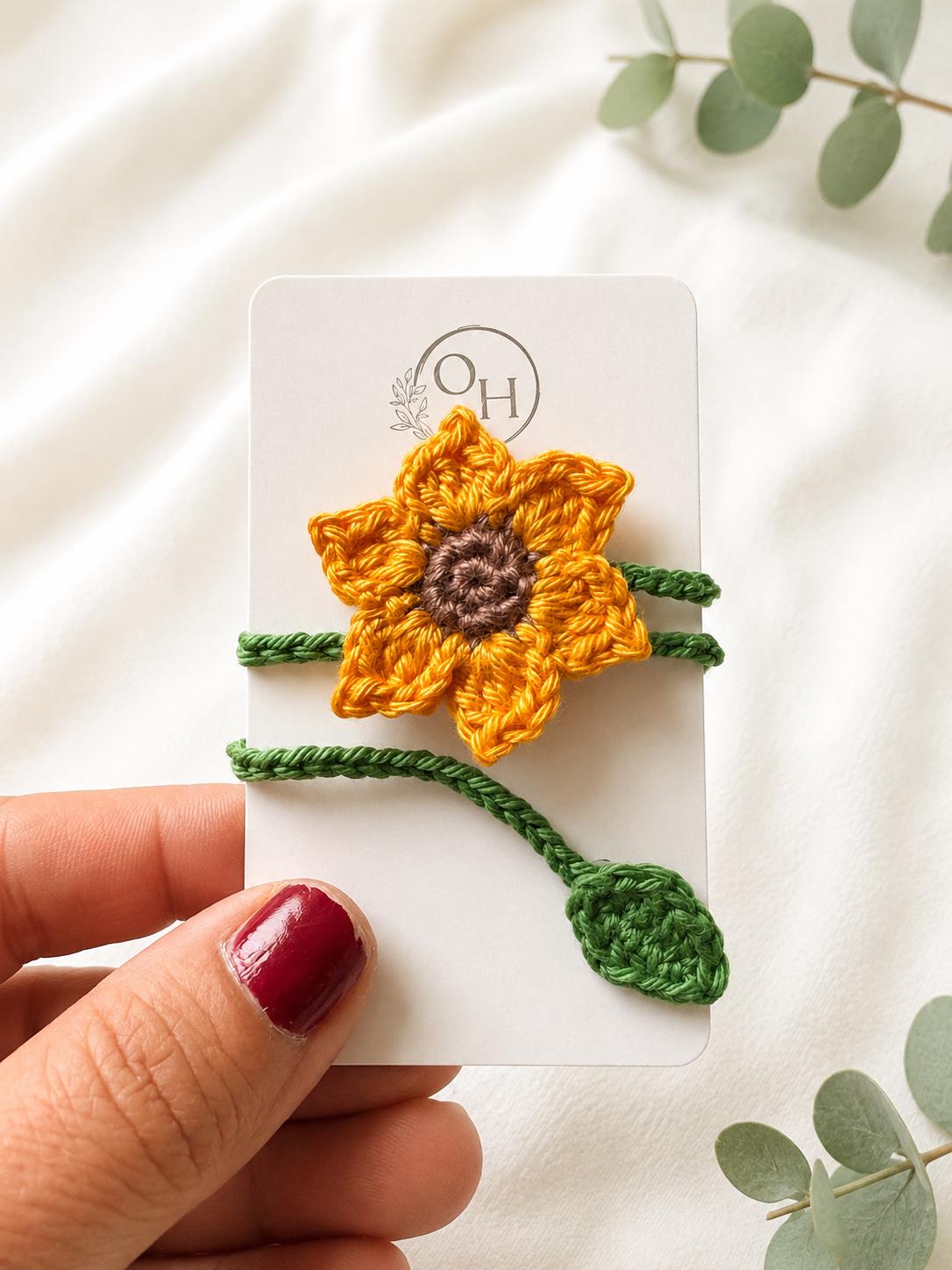 Crochet Sunflower Bookmark, Book Lover Gift, Teacher, Reading Accessory (Bookmark + Hair Clips Set) __etsy:8142409663