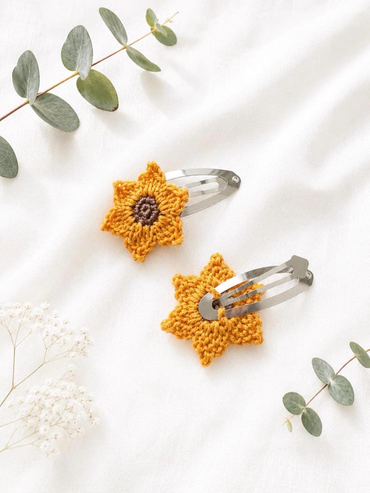 Crochet Sunflower Bookmark, Book Lover Gift, Teacher, Reading Accessory (Bookmark + Hair Clips Set) __etsy:8142409595