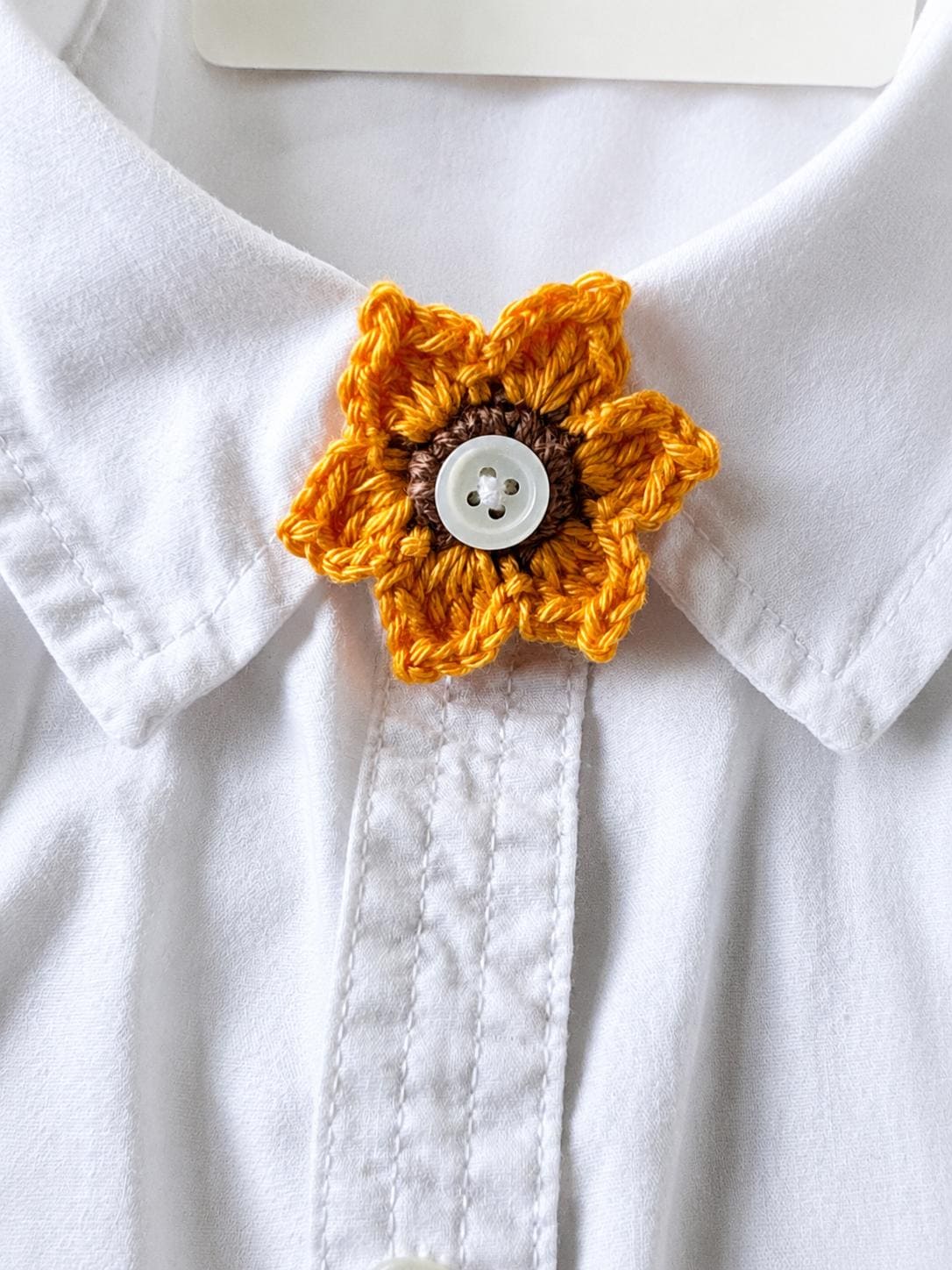 Crochet Sunflower Button Covers, No-Sew Removable Floral Shirt Accessory __etsy:8141669005