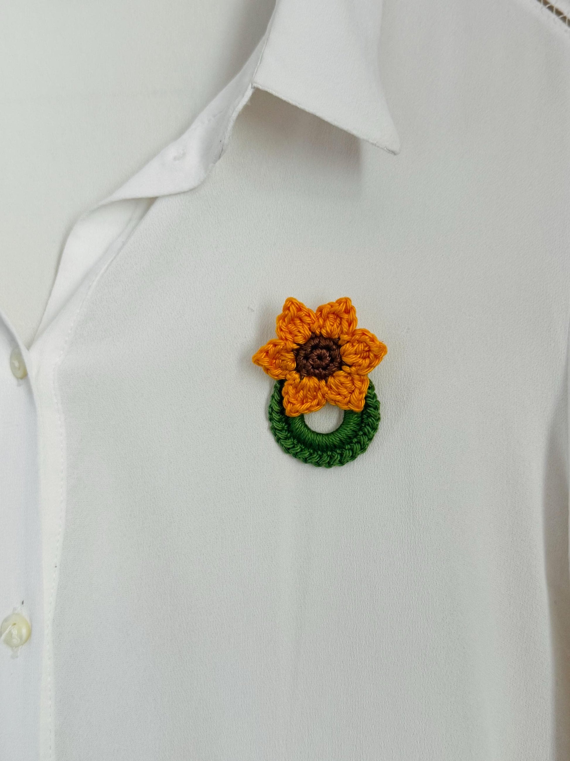 Crochet Sunflower Glasses Holder Brooch, Handmade Floral Eyeglass Accessory
