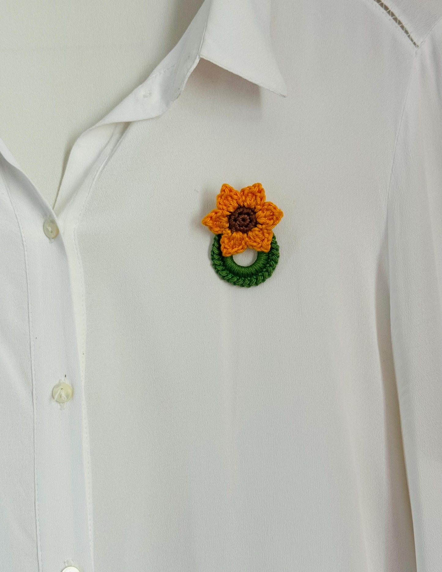 Crochet Sunflower Glasses Holder Brooch, Handmade Floral Eyeglass Accessory
