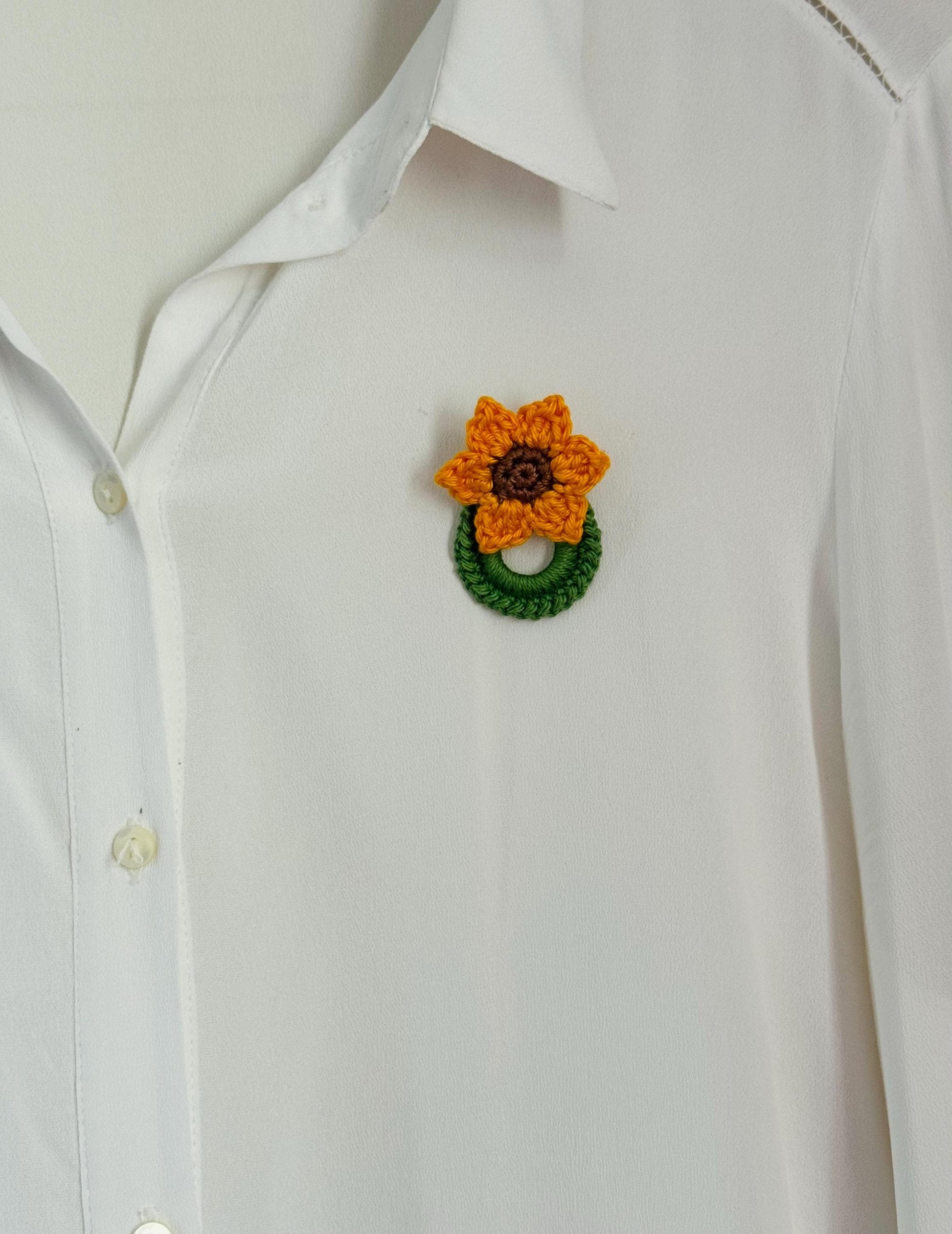 Crochet Sunflower Glasses Holder Brooch, Handmade Floral Eyeglass Accessory