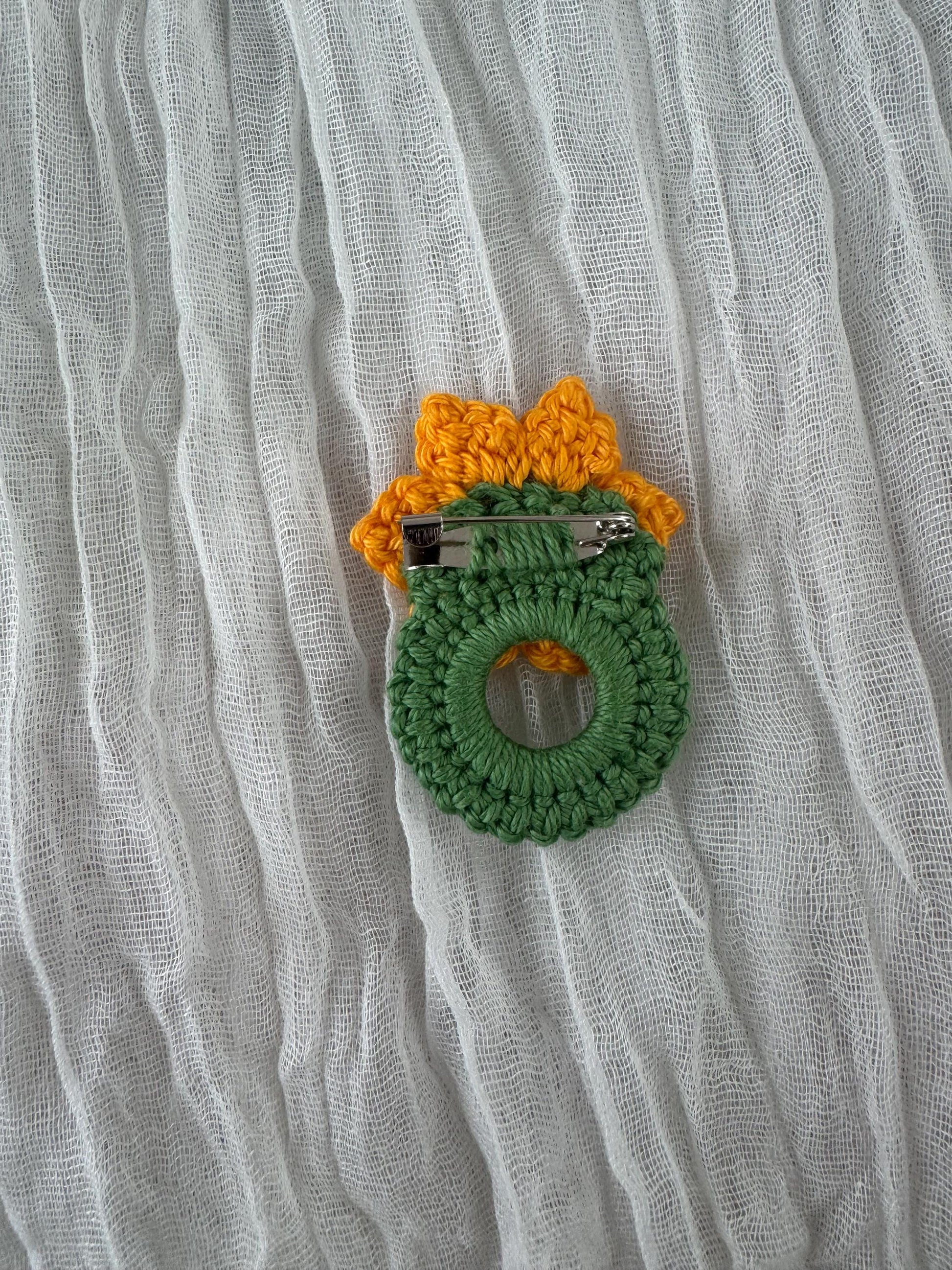 Crochet Sunflower Glasses Holder Brooch, Handmade Floral Eyeglass Accessory