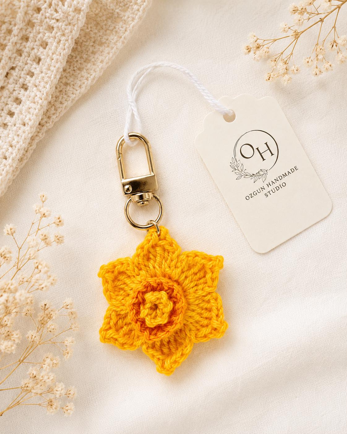 Crocheted Daffodil Zipper Charm, Handmade Flower Bag Accessory, Spring Floral Keychain Pull __etsy:8102988742