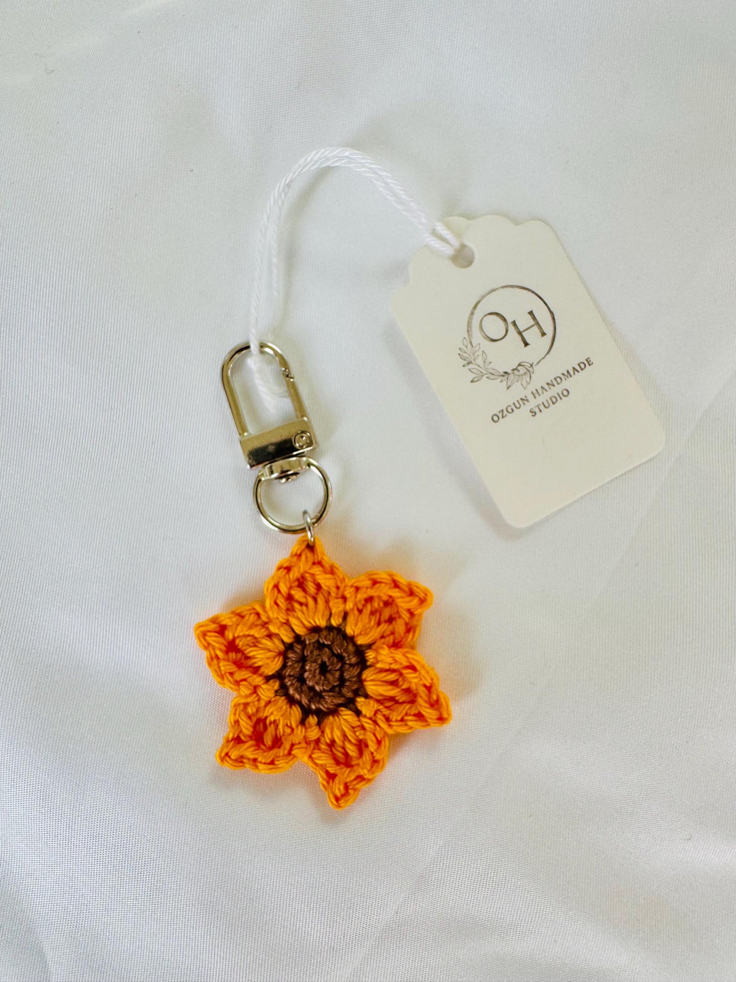 Crocheted Flower Bag Charm, Daisy Poppy Sunflower Zipper Pull, Cotton Yarn Keychain Accessory __etsy:8044283026