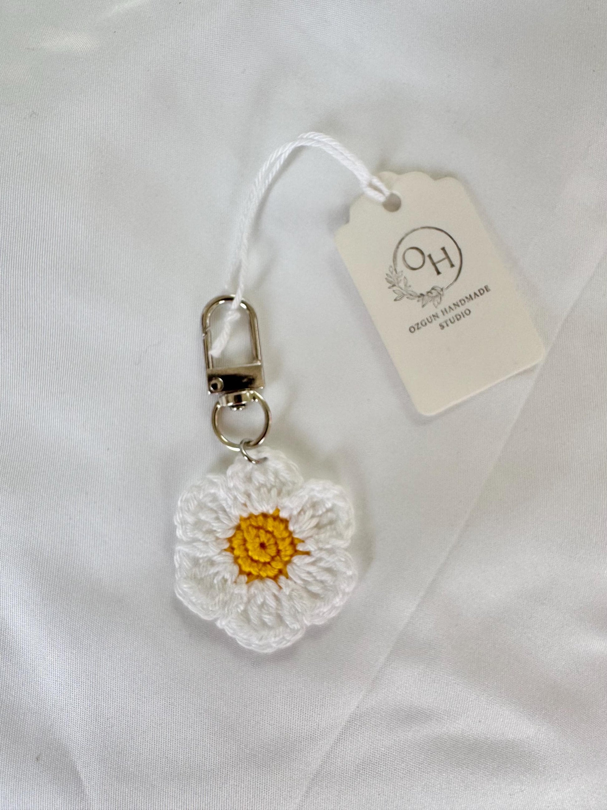 Crocheted Flower Bag Charm, Daisy Poppy Sunflower Zipper Pull, Cotton Yarn Keychain Accessory __etsy:8092196149