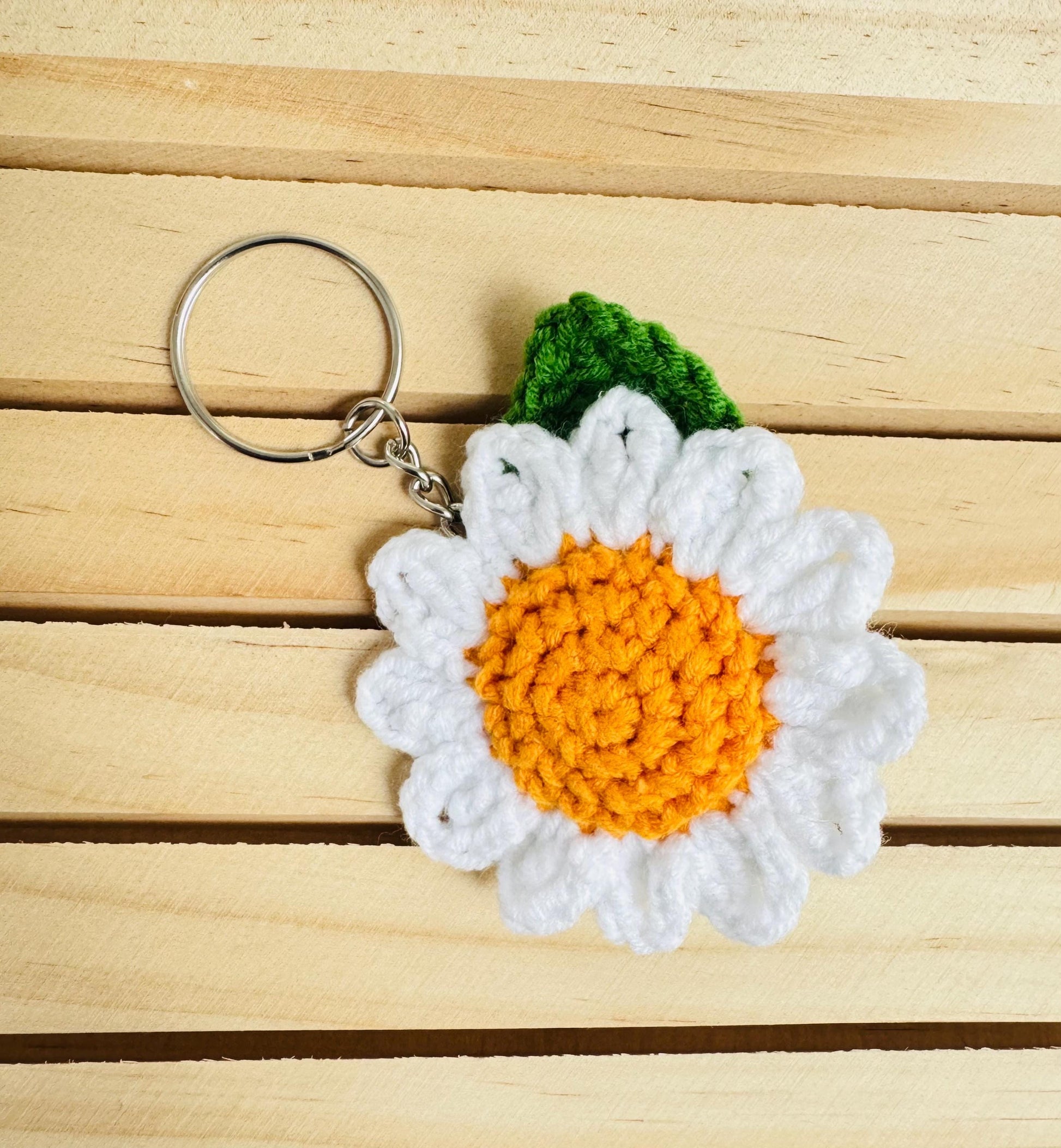 Handmade Crochet Flower Keychain – Daisy & Sunflower Charm