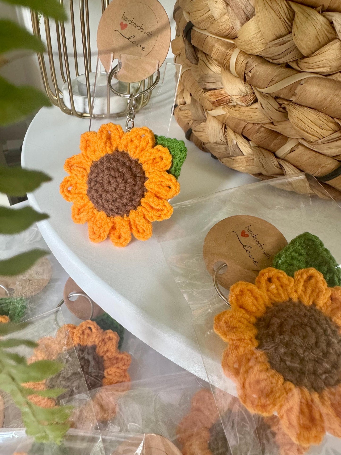 Handmade Crochet Flower Keychain – Daisy & Sunflower Charm