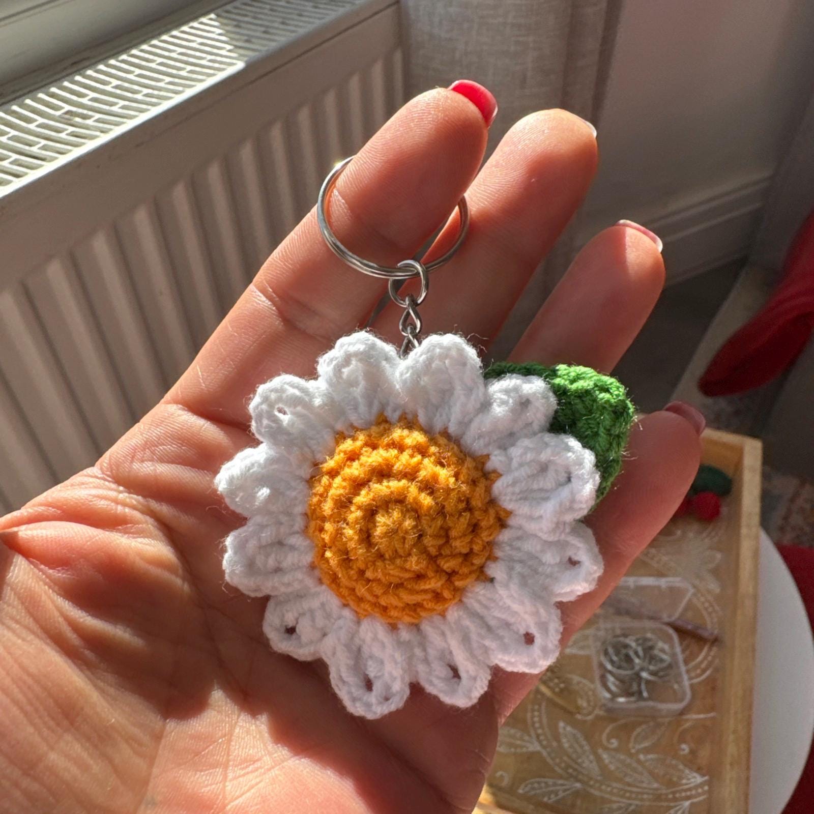 Handmade Crochet Flower Keychain – Daisy & Sunflower Charm