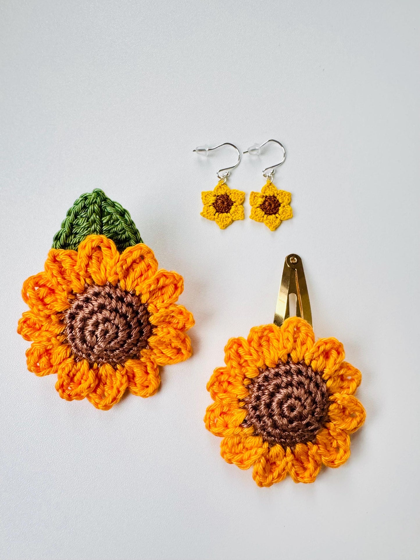 Handmade Crochet Sunflower Hair Clip – Floral Cotton Barrette, Lightweight Everyday Accessory