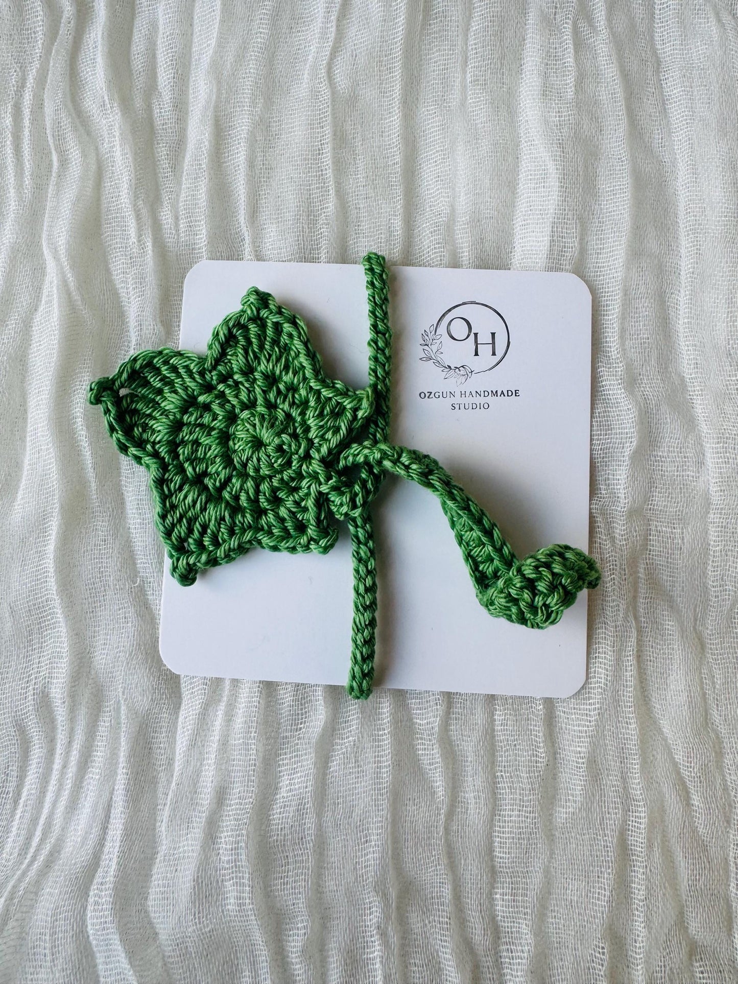 Maple Leaf Crochet Bookmark – Handmade Botanical Bookmark
