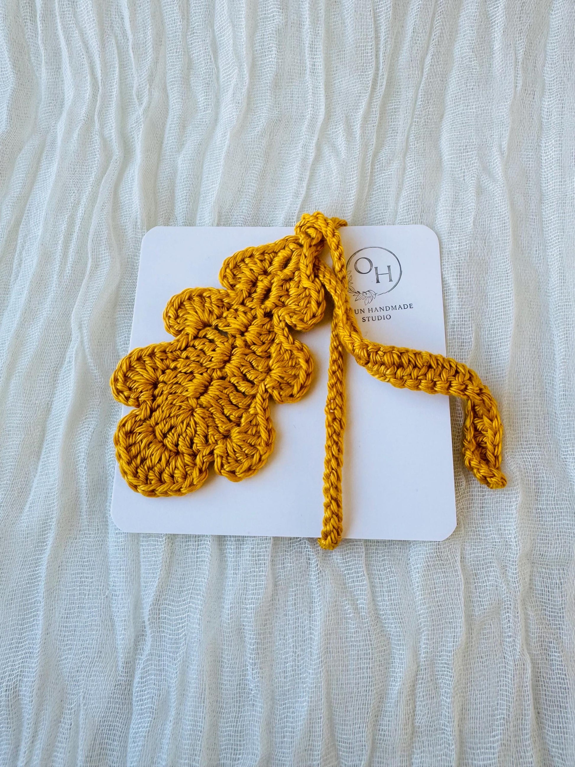 Oak Leaf Crochet Bookmark – Handmade Botanical Bookmark