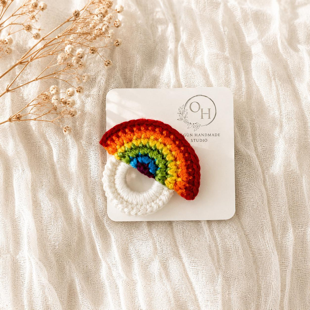 Crochet Rainbow Glasses Holder Brooch, Pride Accessory, Cotton Yarn Pin __etsy:8062886178
