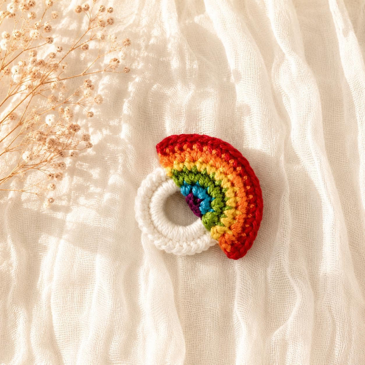 Crochet Rainbow Glasses Holder Brooch, Pride Accessory, Cotton Yarn Pin __etsy:8062892166
