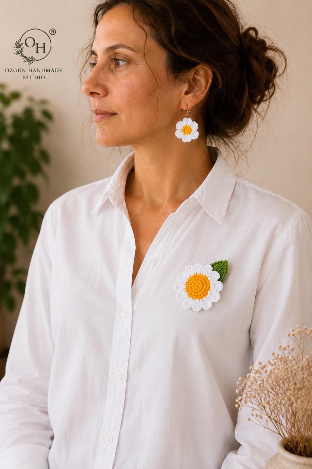 Crochet Daisy Brooch, Cottagecore Floral Pin, Cotton Yarn Botanical Accessory, UK Made Flower Jewellery __etsy:8077881064