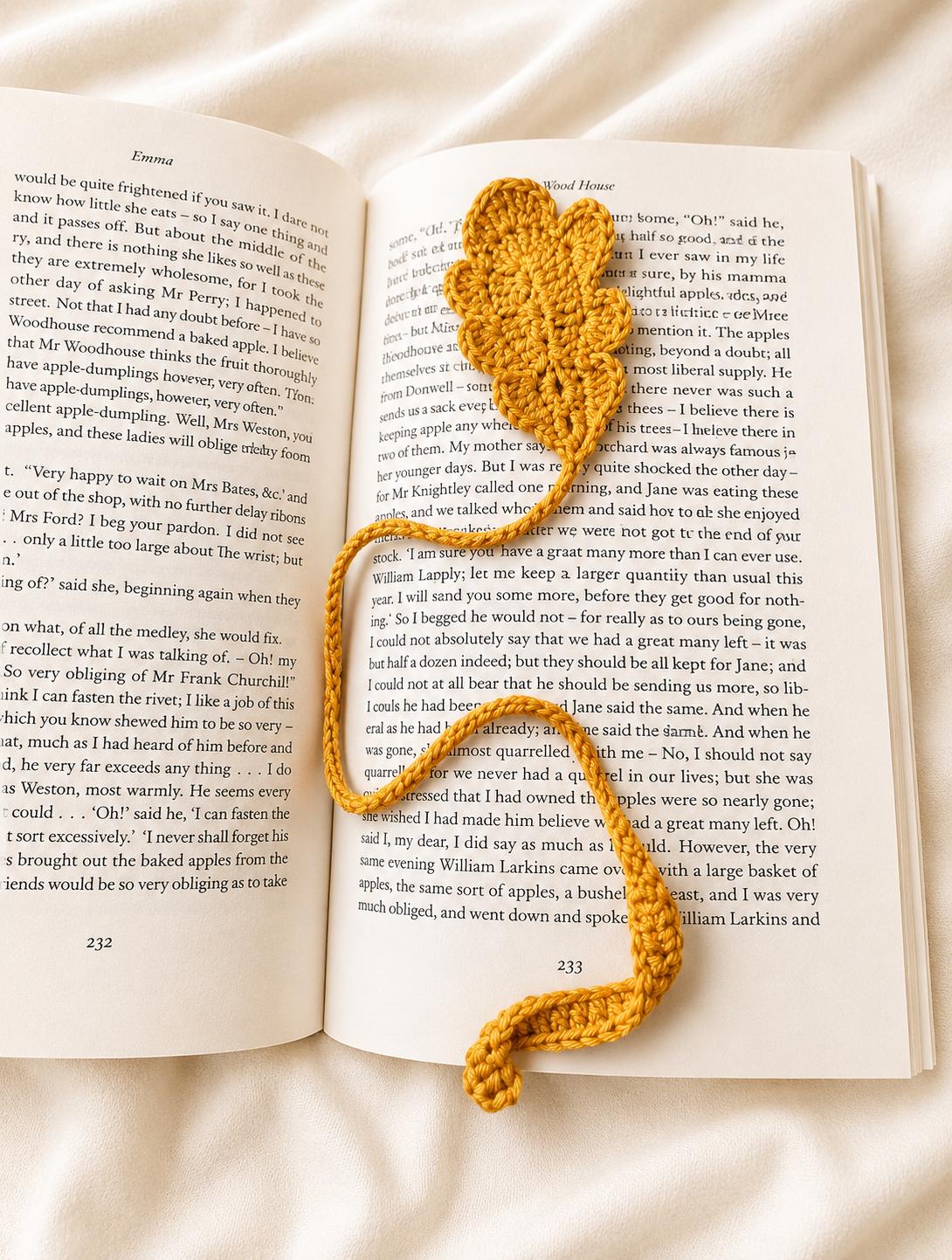 Oak Leaf Crochet Bookmark – Handmade Botanical Bookmark __etsy:8080929120