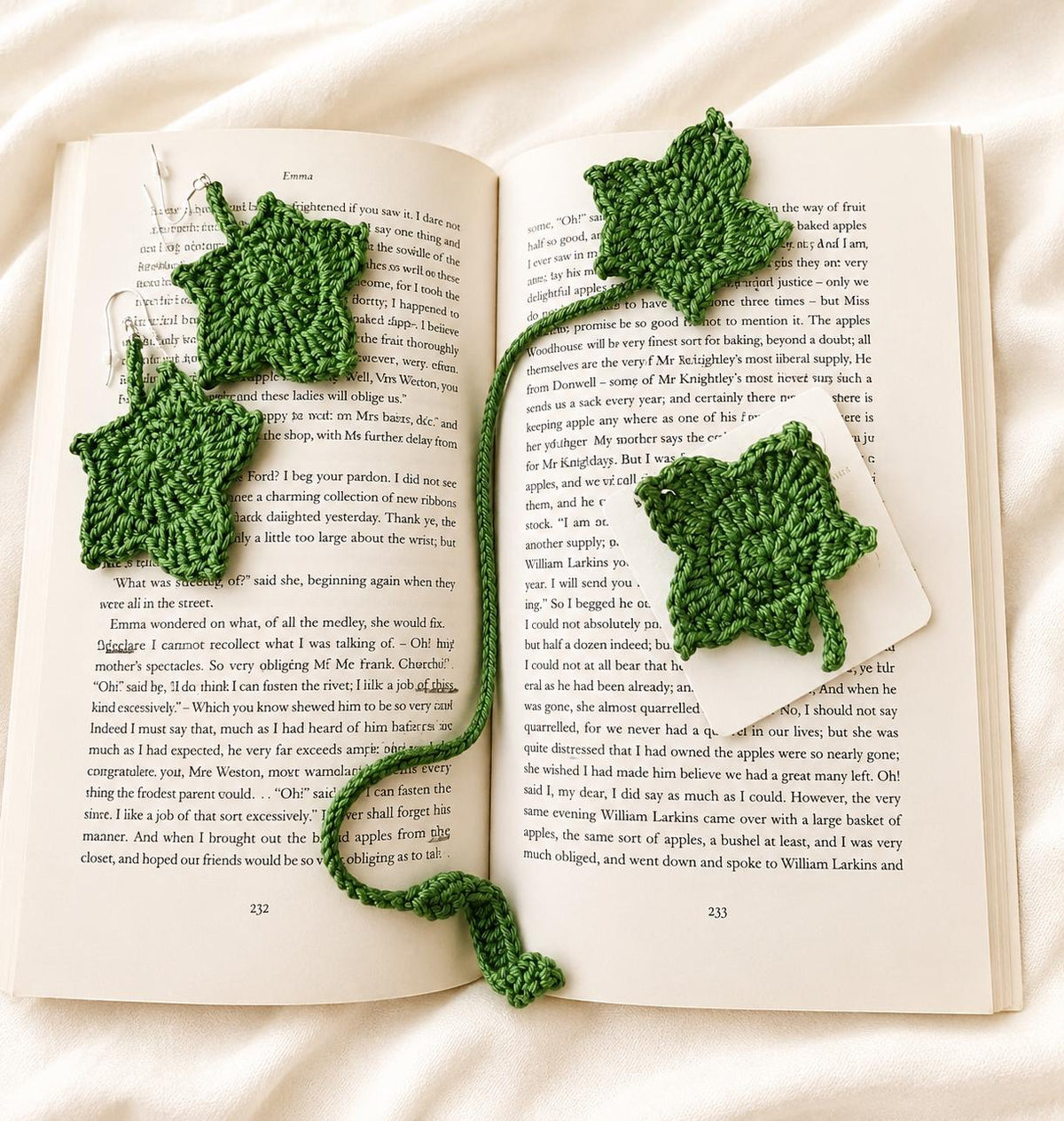 Maple Leaf Crochet Brooch – Handmade Botanical Brooch – Plant Lover Gift __etsy:8081033080