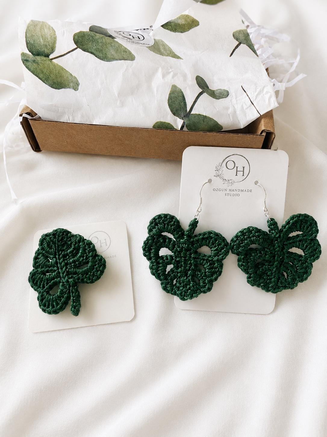 Crochet Monstera Leaf Brooch – Handmade Botanical Pin – Plant Lover Gift __etsy:8081051634
