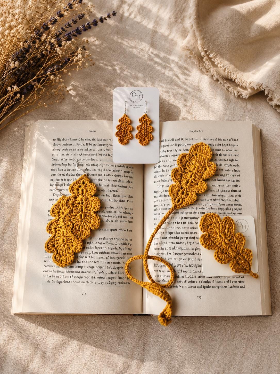 Oak Leaf Crochet Bookmark – Handmade Botanical Bookmark __etsy:8081054932