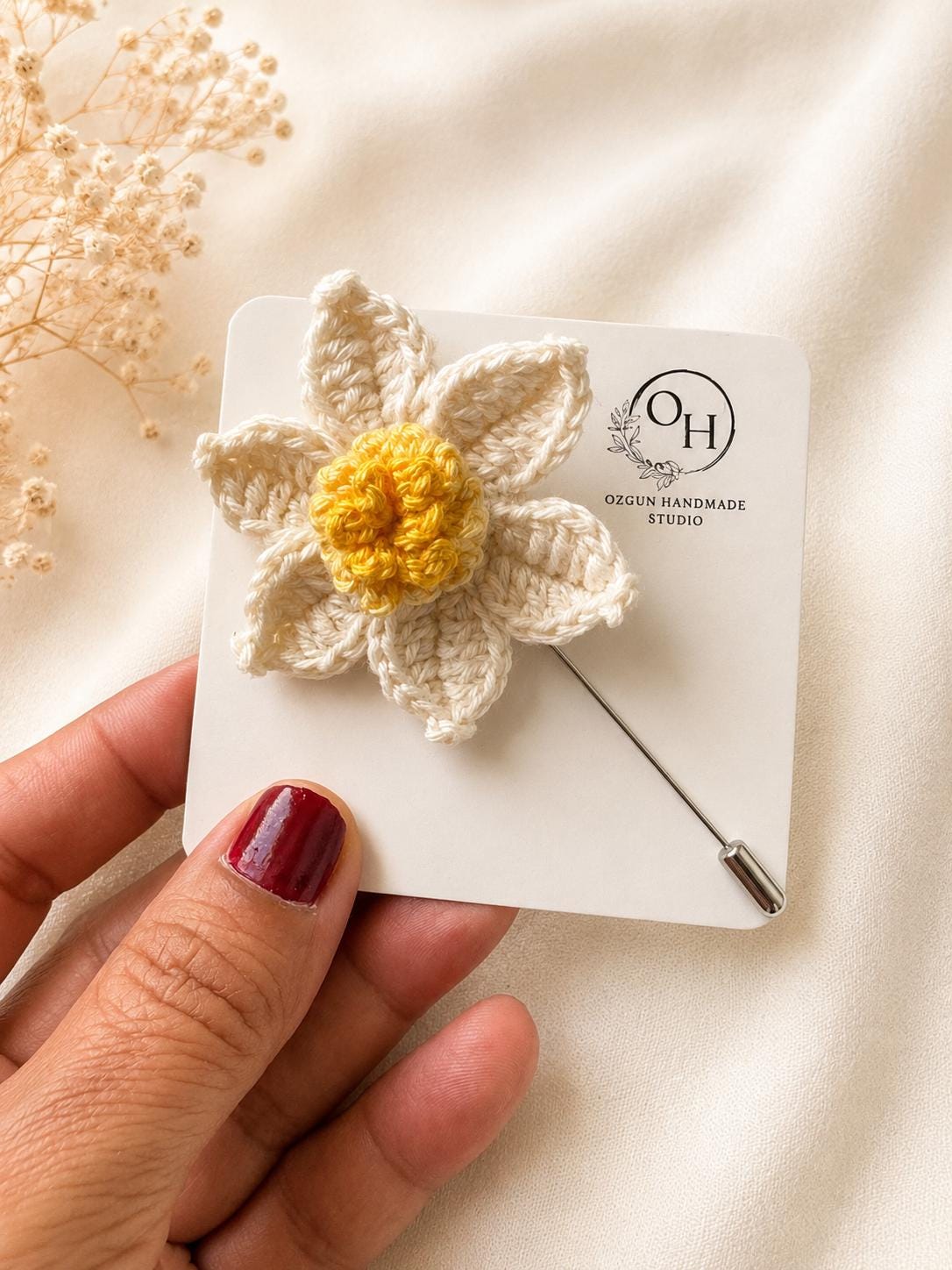 Handmade Crochet Daffodil Brooch – 100% Cotton Spring Flower Pin, Nature-Inspired Slow Fashion __etsy:8081544108
