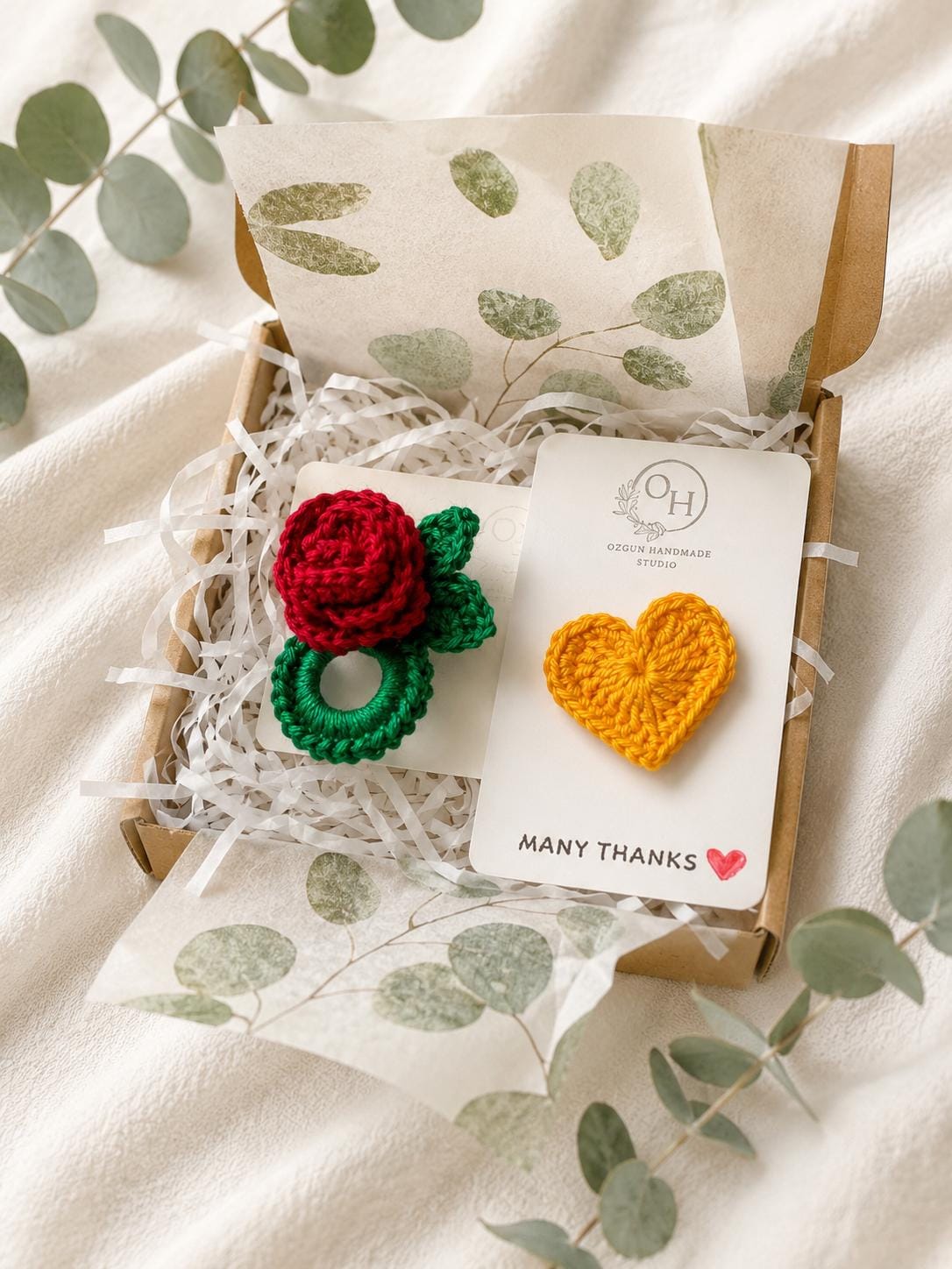 Crochet Rose Glasses Holder Brooch, Floral Eyeglasses Pin, Cotton Yarn, Handmade Accessory __etsy:8085293678