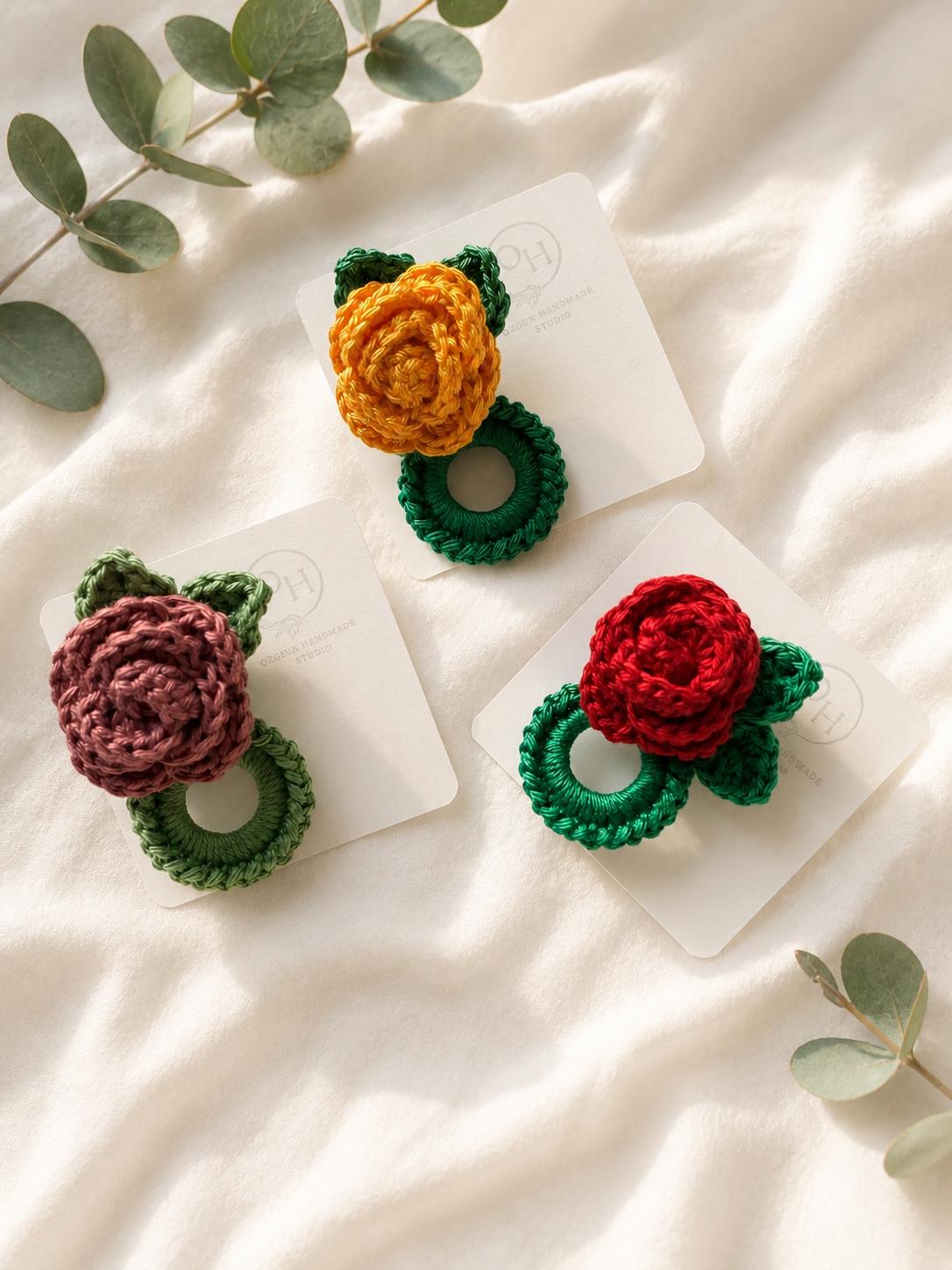 Crochet Rose Glasses Holder Brooch, Floral Eyeglasses Pin, Cotton Yarn, Handmade Accessory __etsy:8085293680
